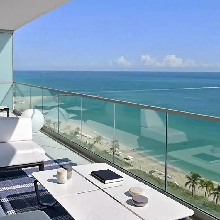 التخصيص رخيصة وعالية الجودة تصاميم درابزين فولاذي بسيط درابزين من الزجاج المقسى درابزين زجاجي بدون إطار #1