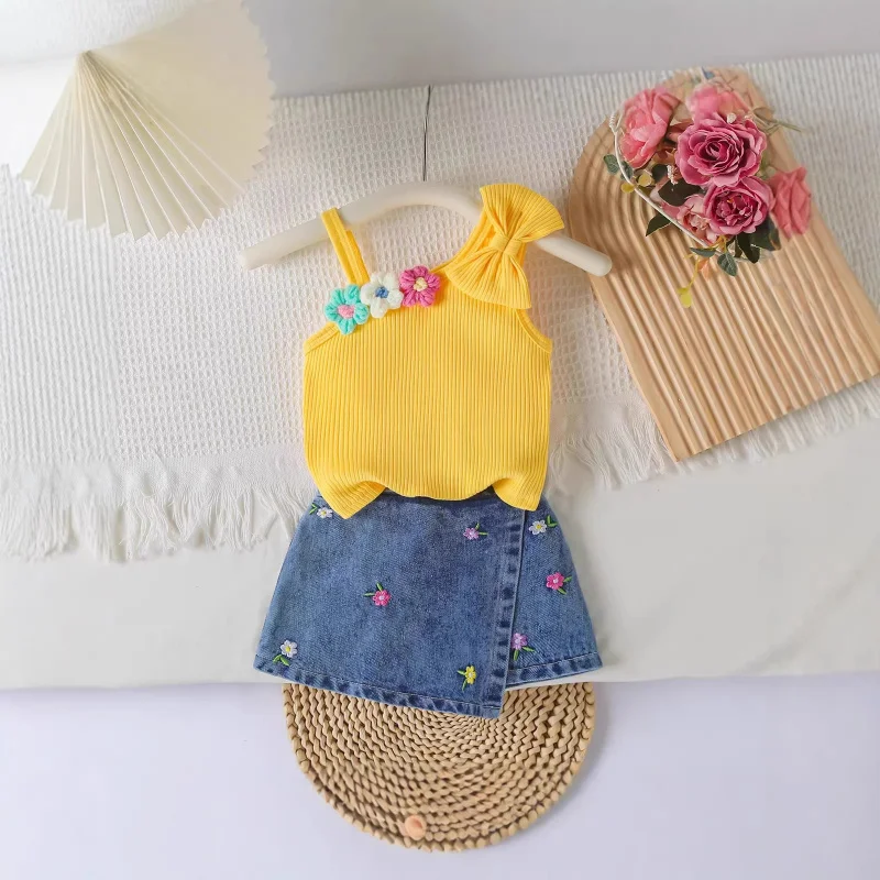 

2026New girls' outfit Three-dimensional floral knitted camisole top+Denim Embroidered Short Skirt Two-Piece Set