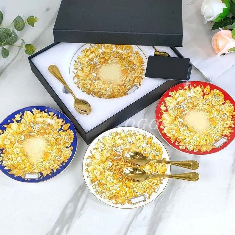 

White Base Small Yellow Flower Bone China Dessert Plate 6.5 Inch Cake Dish for Home Afternoon Tea Use