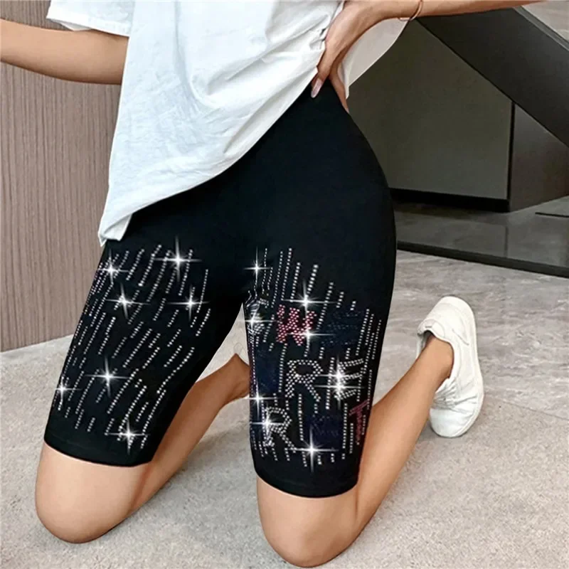 Pantalones cortos ajustados de diamantes de imitación elásticos negros para mujer, Leggings con letras de perlas, pantalones elásticos de