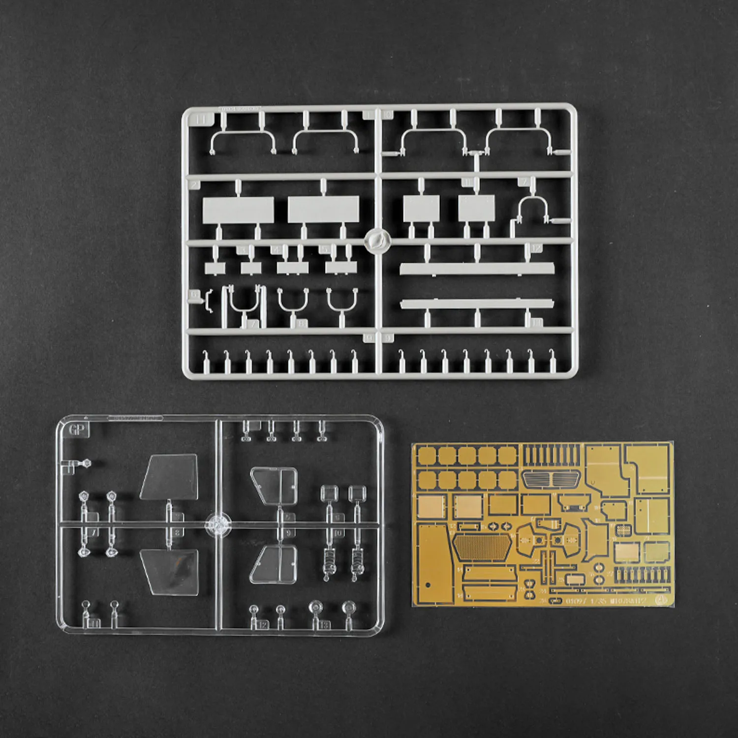 

Trumpeter 1/35, 01097 M1078A1P2, модель военного грузовика, статический пластик, автомобиль «сделай сам», в разобранном виде, неокрашенный комплект, подарок «сделай сам» для взрослых