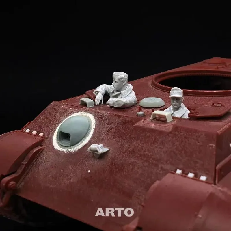 1/35 Scale Die Cast Resin Figure Assembled Model Kit Tank Crew 4 Man History Miniature Toy Unassembled and Unpainted