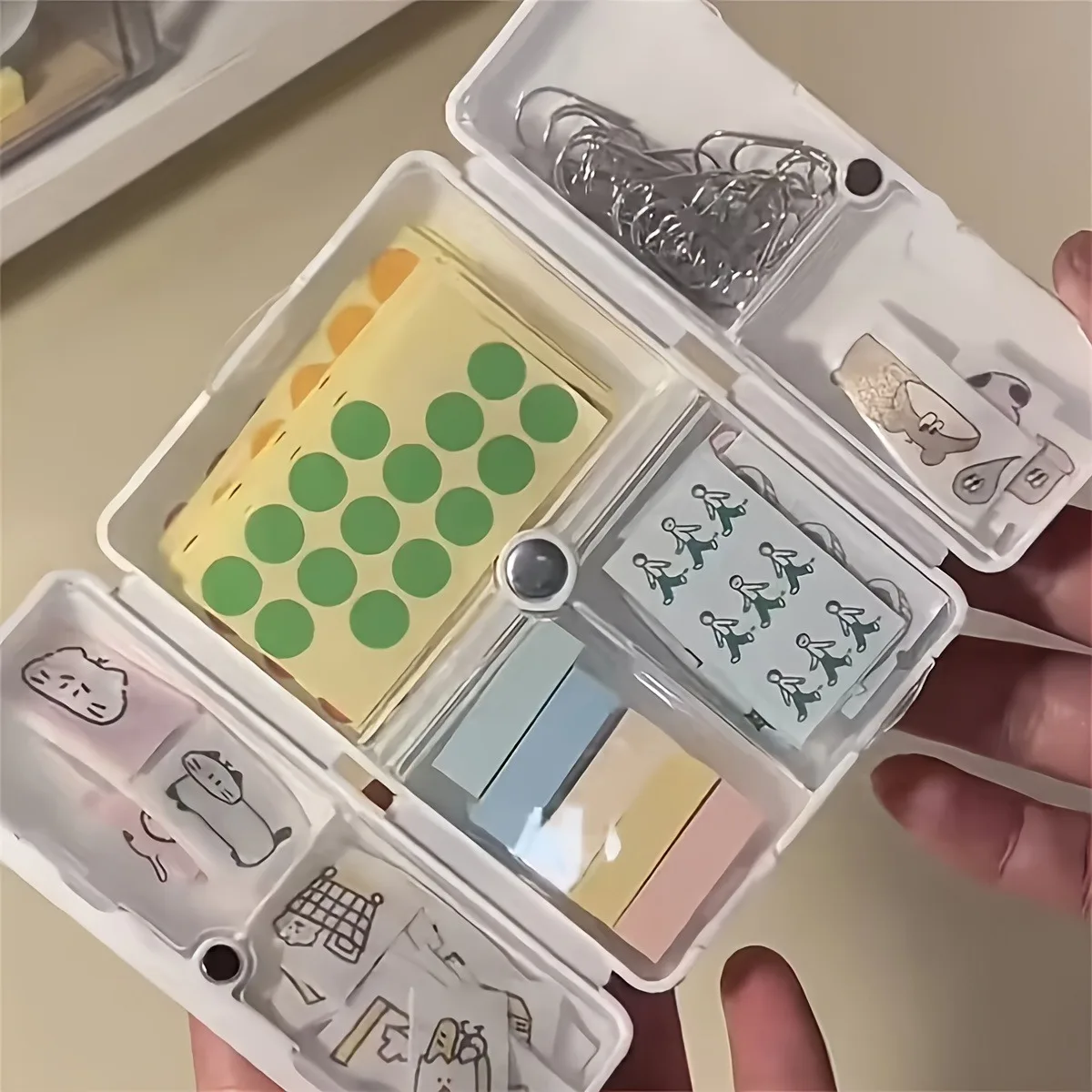 7 Grids Folding Magnetic Pill Box 7-Day Organizer with Airtight Storage Compact Travel Case