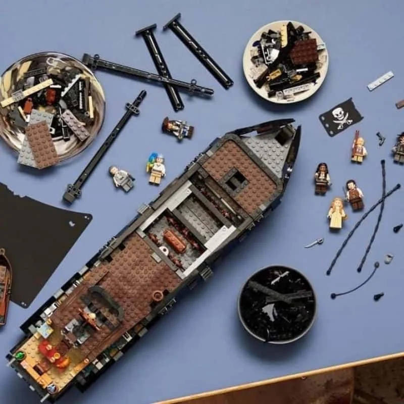 

Moc Sparrow's Pirate Ship Vessel Sailboat Ship Model Assembling DIY Entertainment Toy For Kids Adult Birthday Gifts MOC