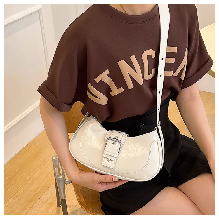 

Ladies Commuter Stylish Retro Solid Color Underarm Bag Single Shoulder Bag Soft Polyester Material Square Shape Hip Hop Style