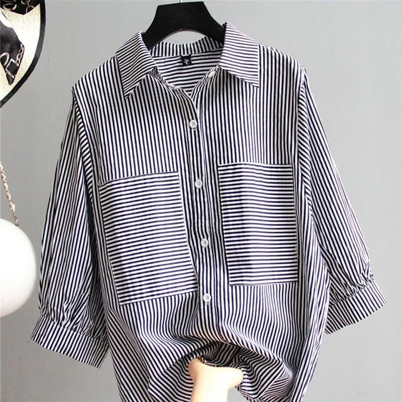 2023 Autumn Women\'s New Pure Cotton Striped Shirt with 3/4 Sleeves Fleece Covering Loose Size Shirt Korean Comfortable Top