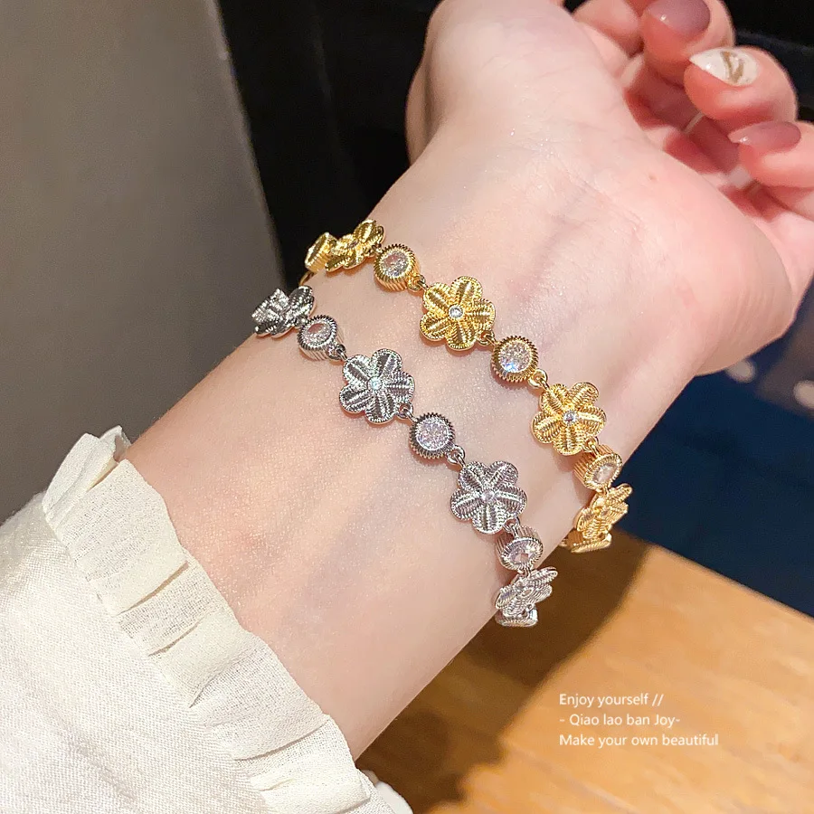 

Elegant Gold Plated Flower Bracelet with Zircon Stones Dainty Floral Chain Adjustable Women's Jewelry Romantic Gift Idea