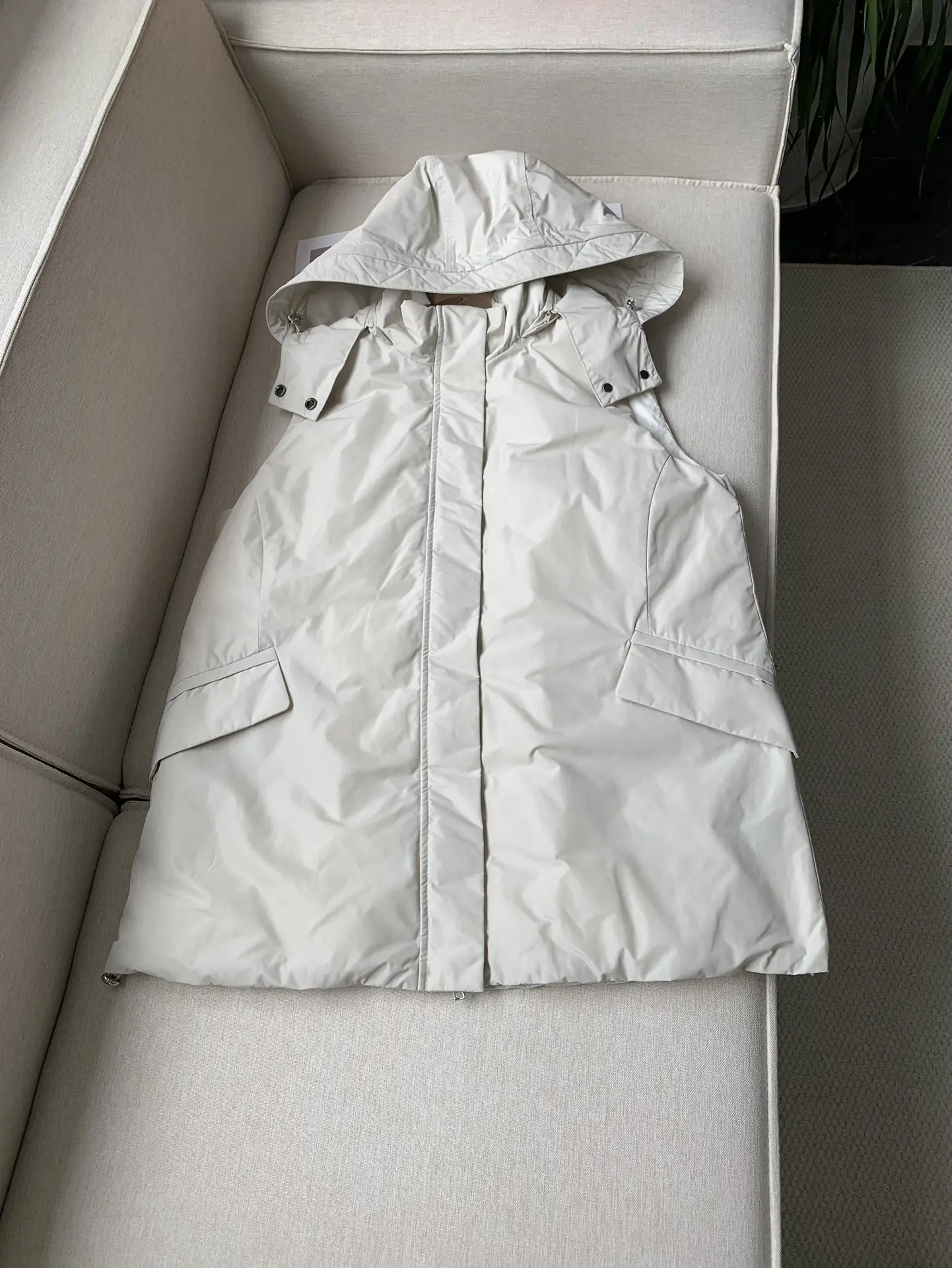 New Mid-Length Down Vest For Women With Detachable Hood, White Goose Down Vest, Loose Casual Warm Jacket