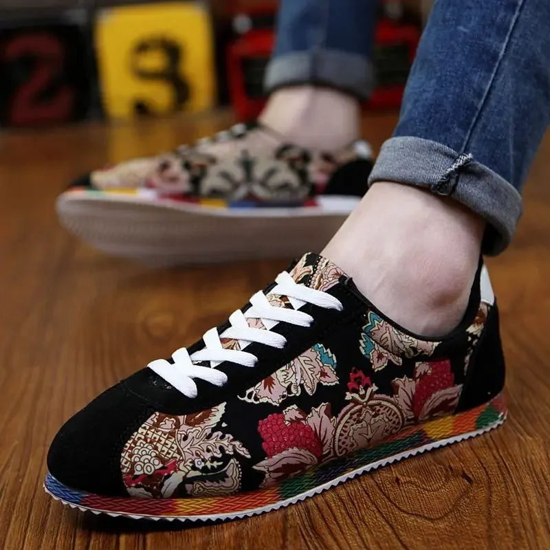 Fashion Graffiti Printed Men Suede Sneakers Red Running Shoes Men\'s Jogging Shoes Light Gym Trainers Men Flat Embroidery Shoes