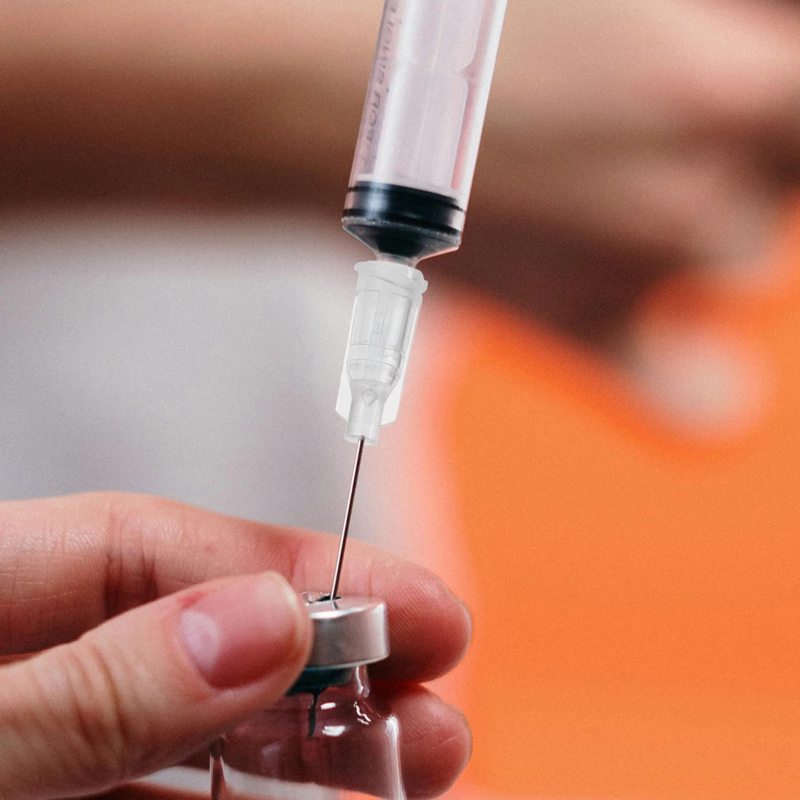 100Pcs Syringe Cap Plastic Screw Type Leak-Proof Replacement Tips for Medical Laboratory Industrial Application