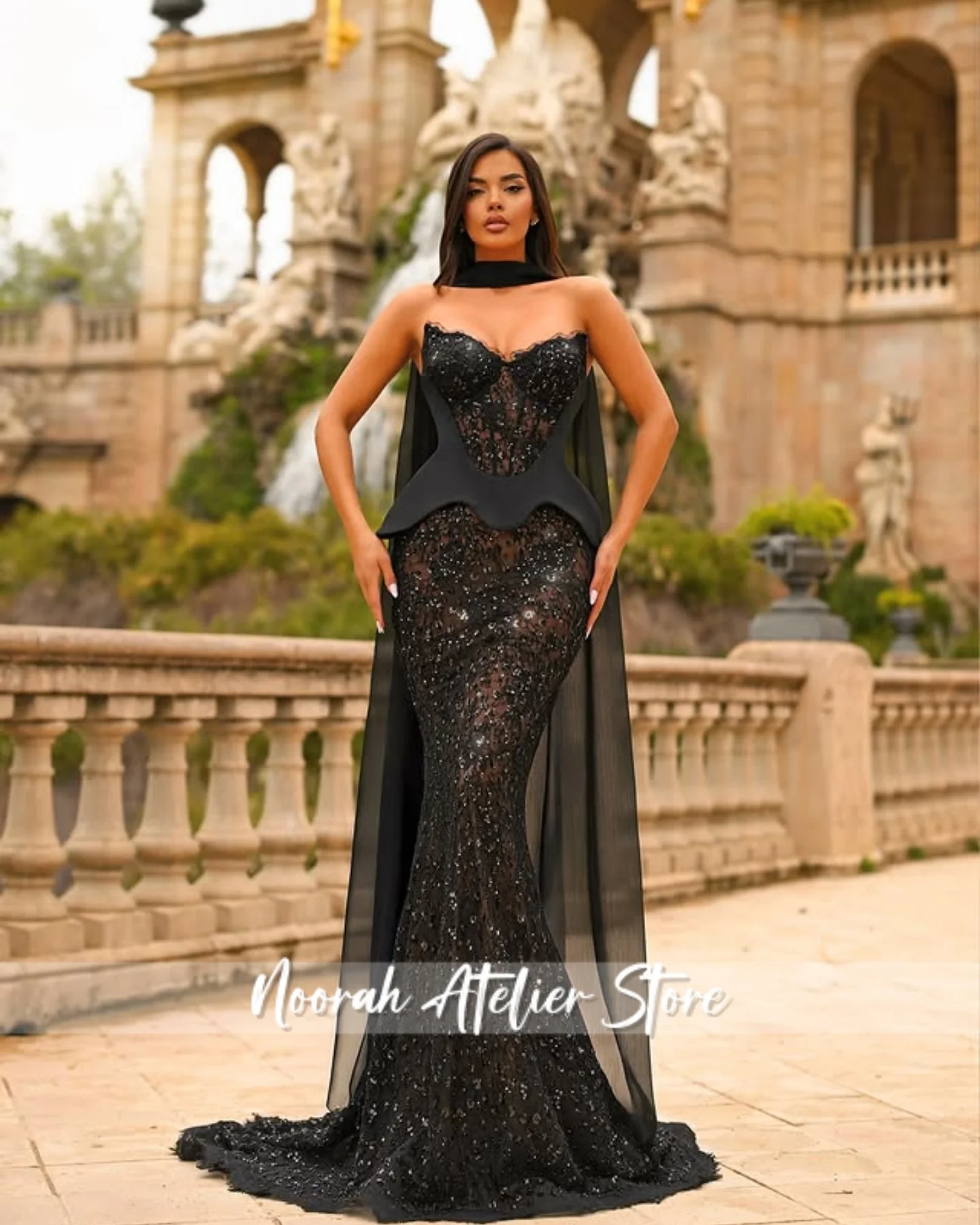 Abiti da sera nudi di lusso a sirena senza spalline neri lucidi 2025 Abito da ballo per celebrità con stola Dubai da donna personalizzato