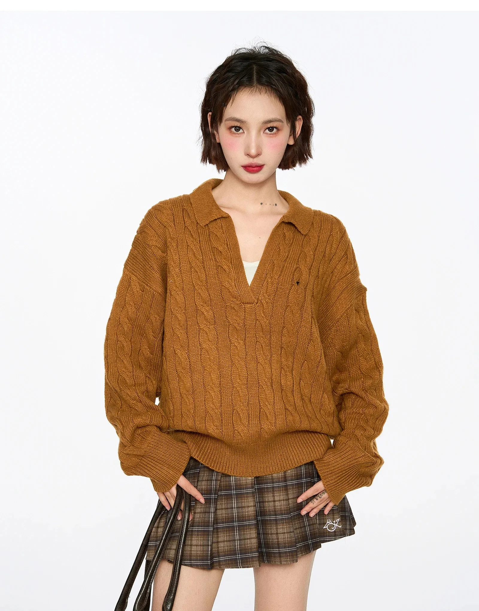 

Yellow V-Neck Pullover Knitted Sweater For Women In Autumn And Winter, Loose And Thick, Lazy Style Polo Collar And Thick Top