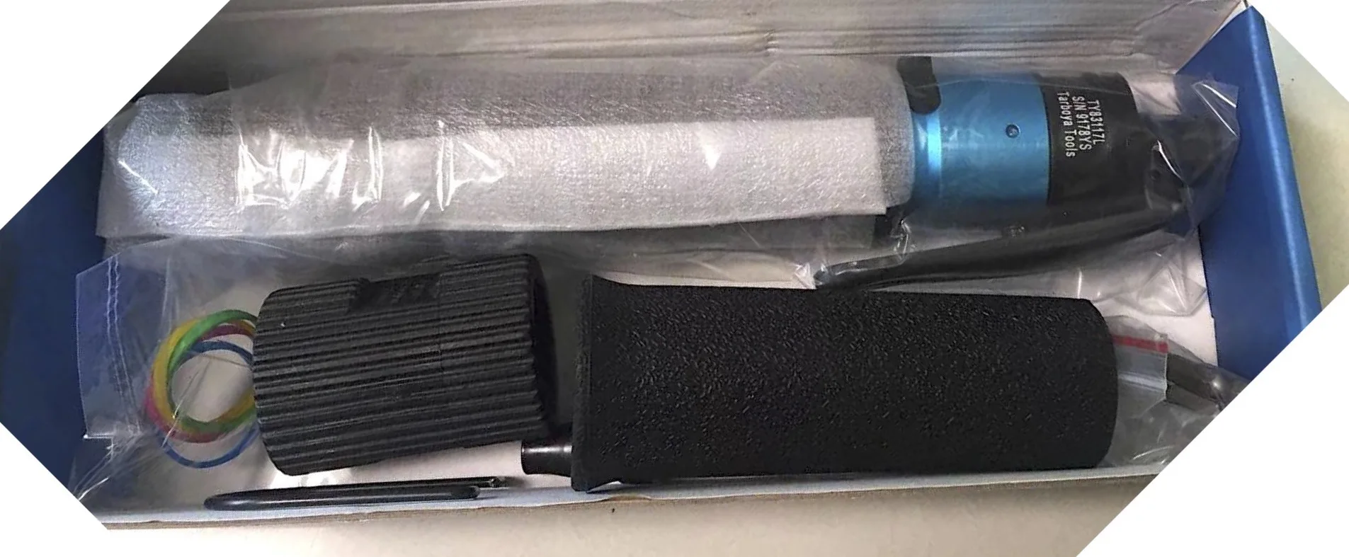 1/4" Professional 1,700 RPM , 4.5 Nm Air Shut Off Magnetic Screwdriver Auto Stop Lever Start. One-hand reverse button precision