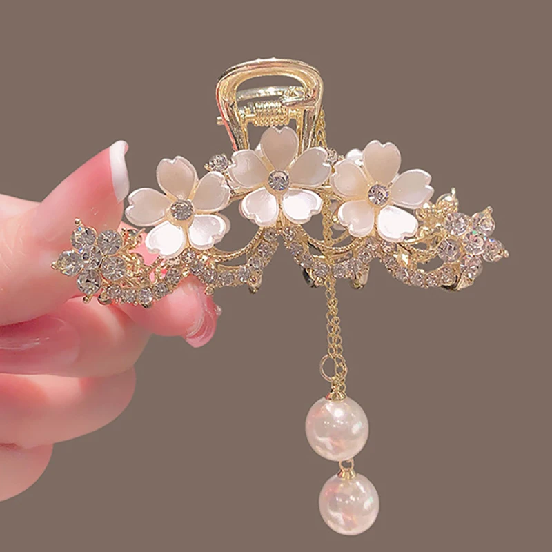 Elegant Diamond-encrusted Pearl Jasmine Flower Tassel Claw Clip Metal Hair Clip Female Hair Clip On The Back Of The Head