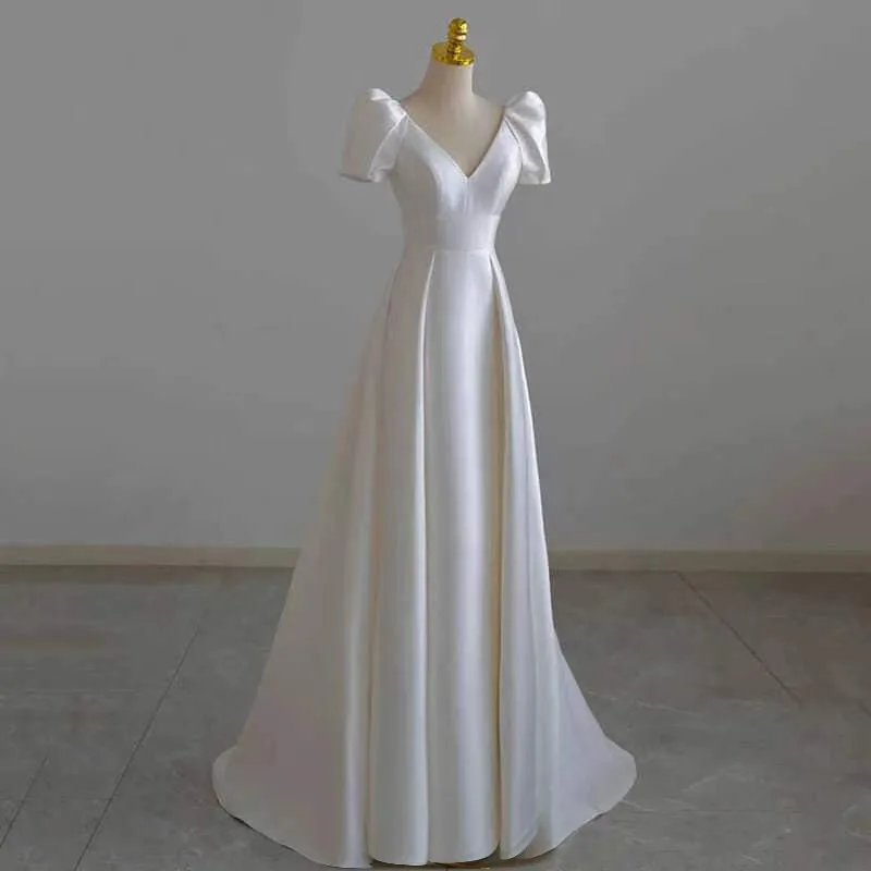 Robe de mariée de luxe en Satin français pour femmes, légère, blanche, tempérament Simple, rétro français, en maille, nouvelle collection été 2025