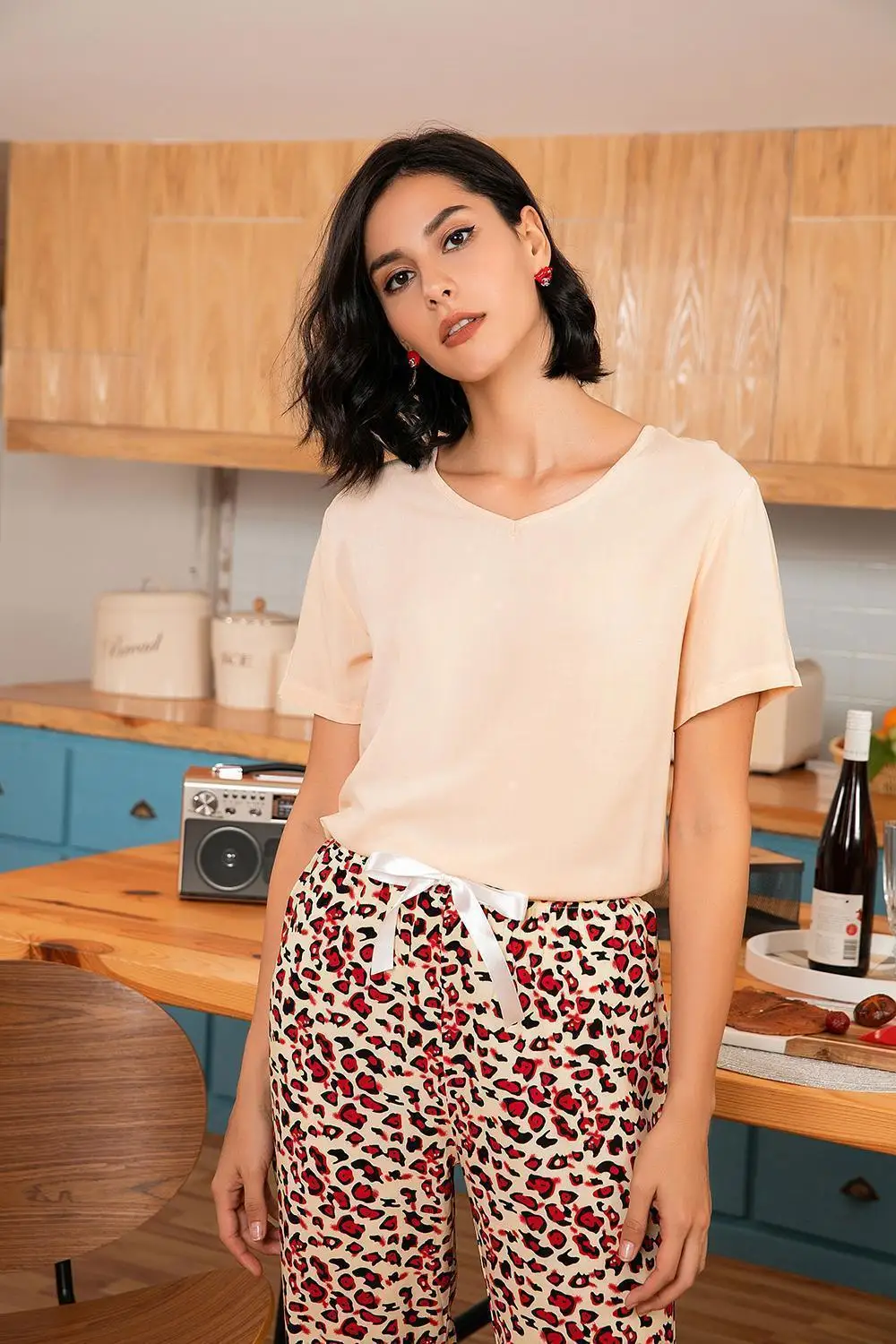 

Пижамы с короткими рукавами, брюки с принтом, пижамный комплект из двух предметов, одежда для дома, весна-лето, модная свободная ночная рубашка, женская одежда