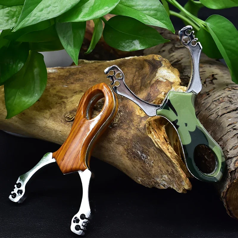 Cheap Wooden Handle Alloy Slingshot Fast Hunting Shooting Powerful Sling Two-color Multi-strand Rubber Band High Elasticity