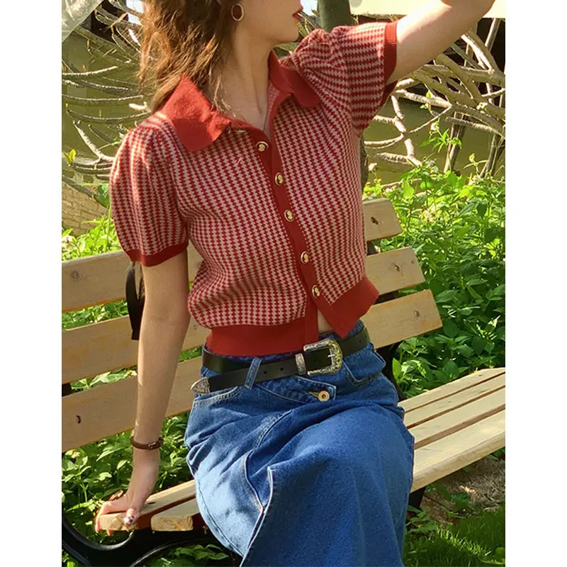 

Western-style Retro Temperament Short Sleeve Knitted Shirt Summer New Color Blocking Striped Chic Tops Fashion Clothes For Women