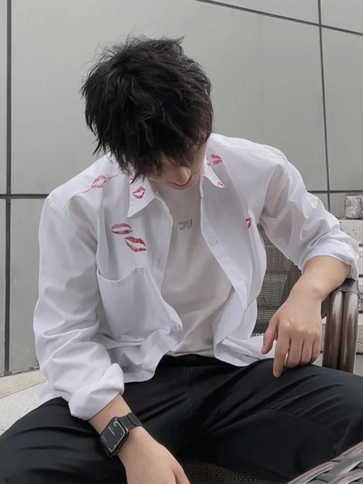 

Новая мужская повседневная куртка 2025 года, белая, длинная, свободного кроя, с принтом губ, модная верхняя одежда для молодежи, для повседневной носки, осенний сезон