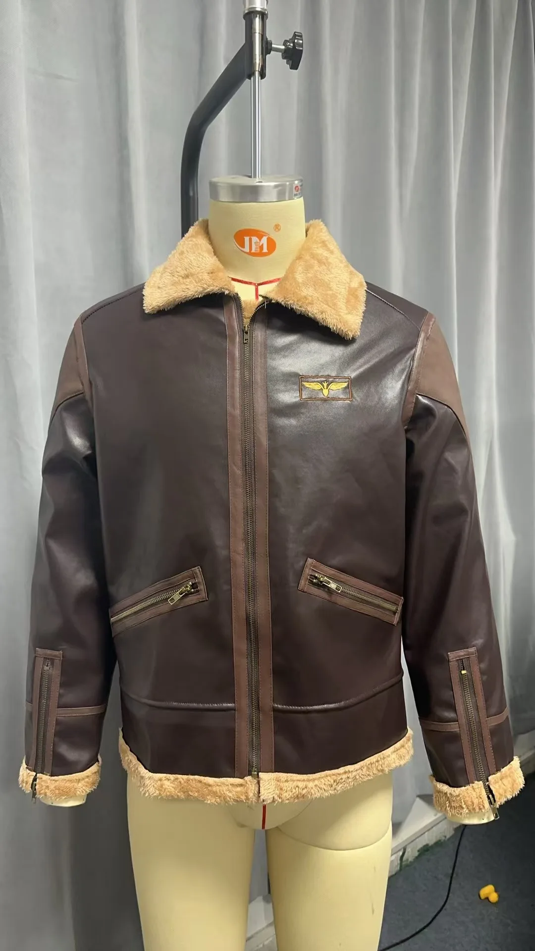

Autumn Winter Jacket Coldproof Jacket Outwear Brown Plush Collar Fleece Lined Male Retro Faux Leather Men Coat Winter Coat