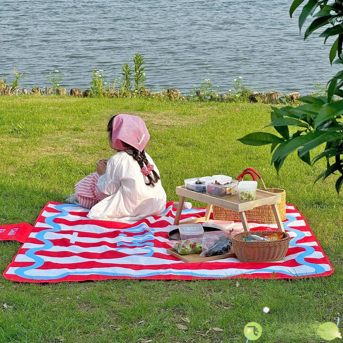 

Утолщенный уличный коврик для пикника, водонепроницаемый, влагостойкий, для кемпинга, пляжа, музыкальных фестивалей, реквизит для фотосъемки, большой размер 150*200 см