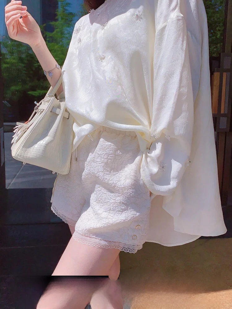 

Шелковые шорты MissLuxury Young Limited Edition для женщин: летние, тонкие, с эластичным поясом, повседневные, прямые, с высокой талией, с декоративными карманами