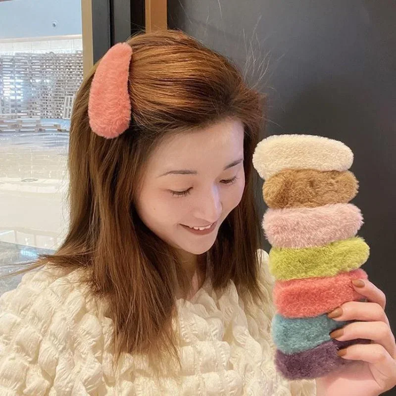 1/2Pcs Cute Plush Broken Hair Side Hairpins Autumn Winter Sweet Plush BB Clip Warm Temperament Girls Versatile Hair Accessorie