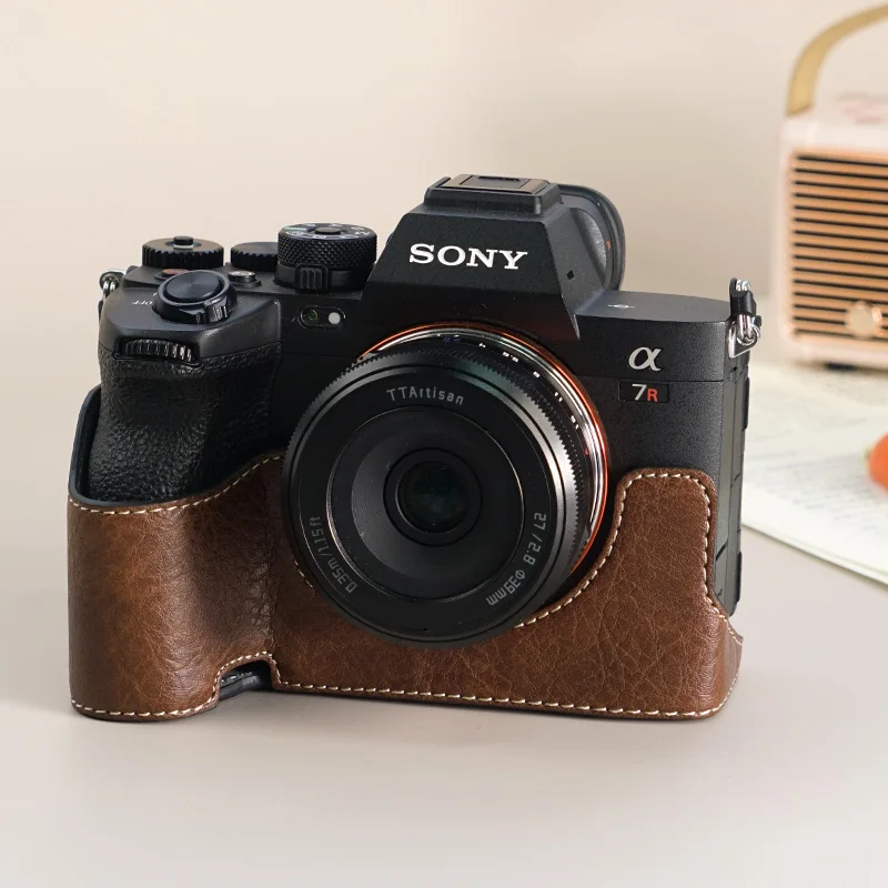 Piastra base per mezza custodia per fotocamera per Sony A7RV A7MIV A7R5 A7M4 Mark IV Custodia protettiva per fotocamera Tracolla 1/4 Borsa per viti