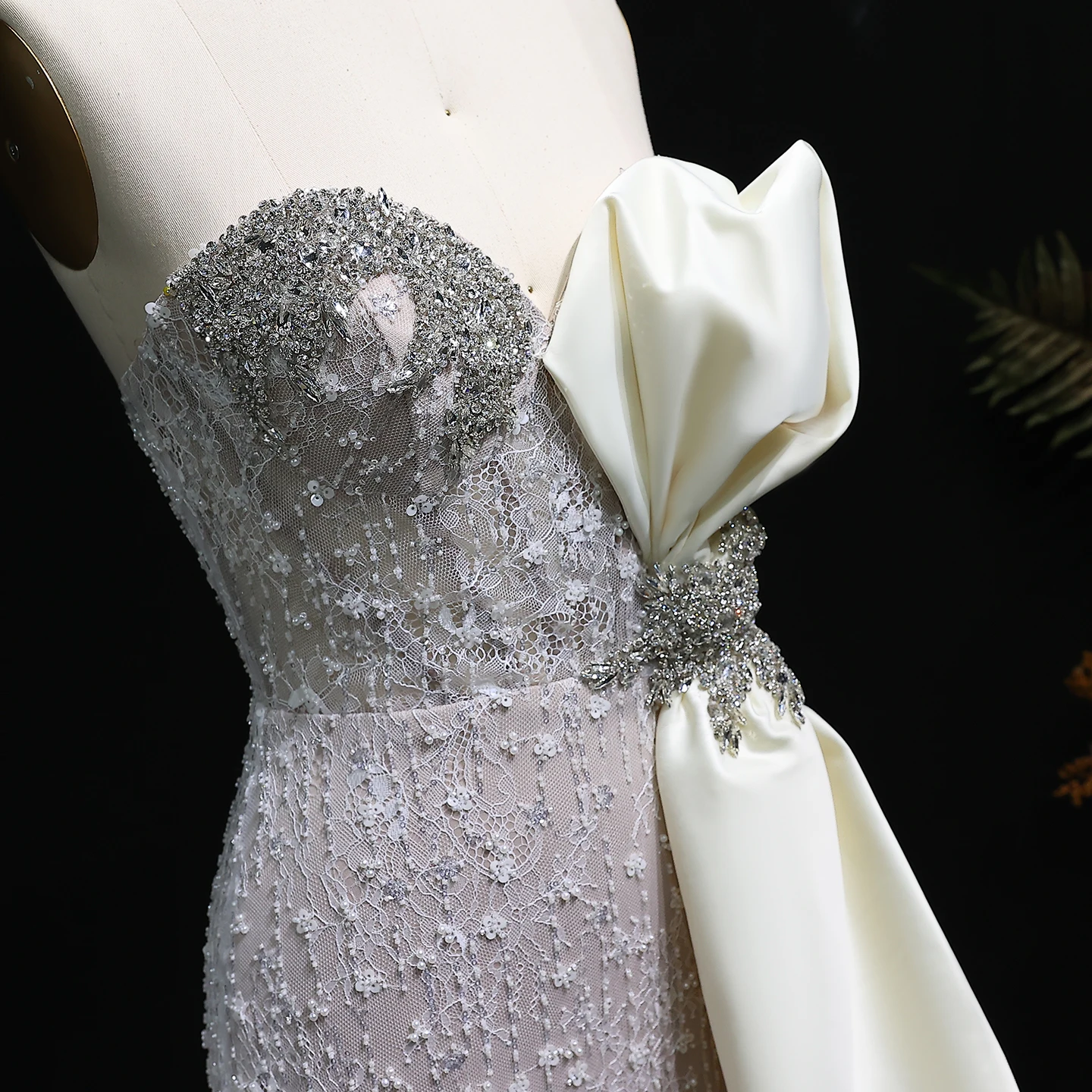 シャロンはドバイオリーブグリーンマーメイドイブニングドレスちょう結びサイドスカート付き女性のウェディングパーティーウエディングドレスSS617カスタマイズ