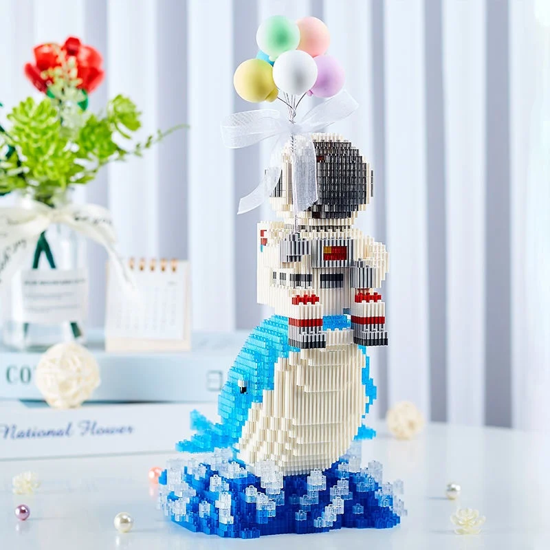 New Astronaut Building Blocks With LED Light Confession balloon Whale Astronaut Mini Diamond Bricks Toys for Childrens Gifts