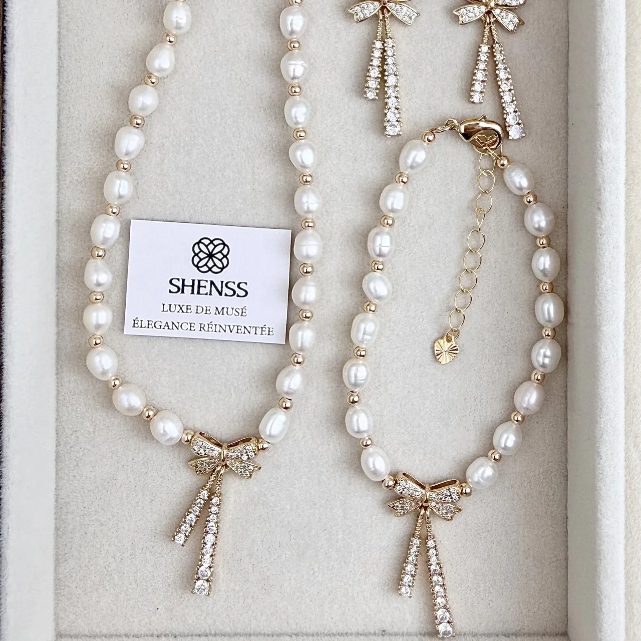 Natural Rice-Shaped Pearl Bowknot Necklace Bracelet Earrings Set Light Luxury Minimalist High-End Temperament Versatile Jewelry view 3