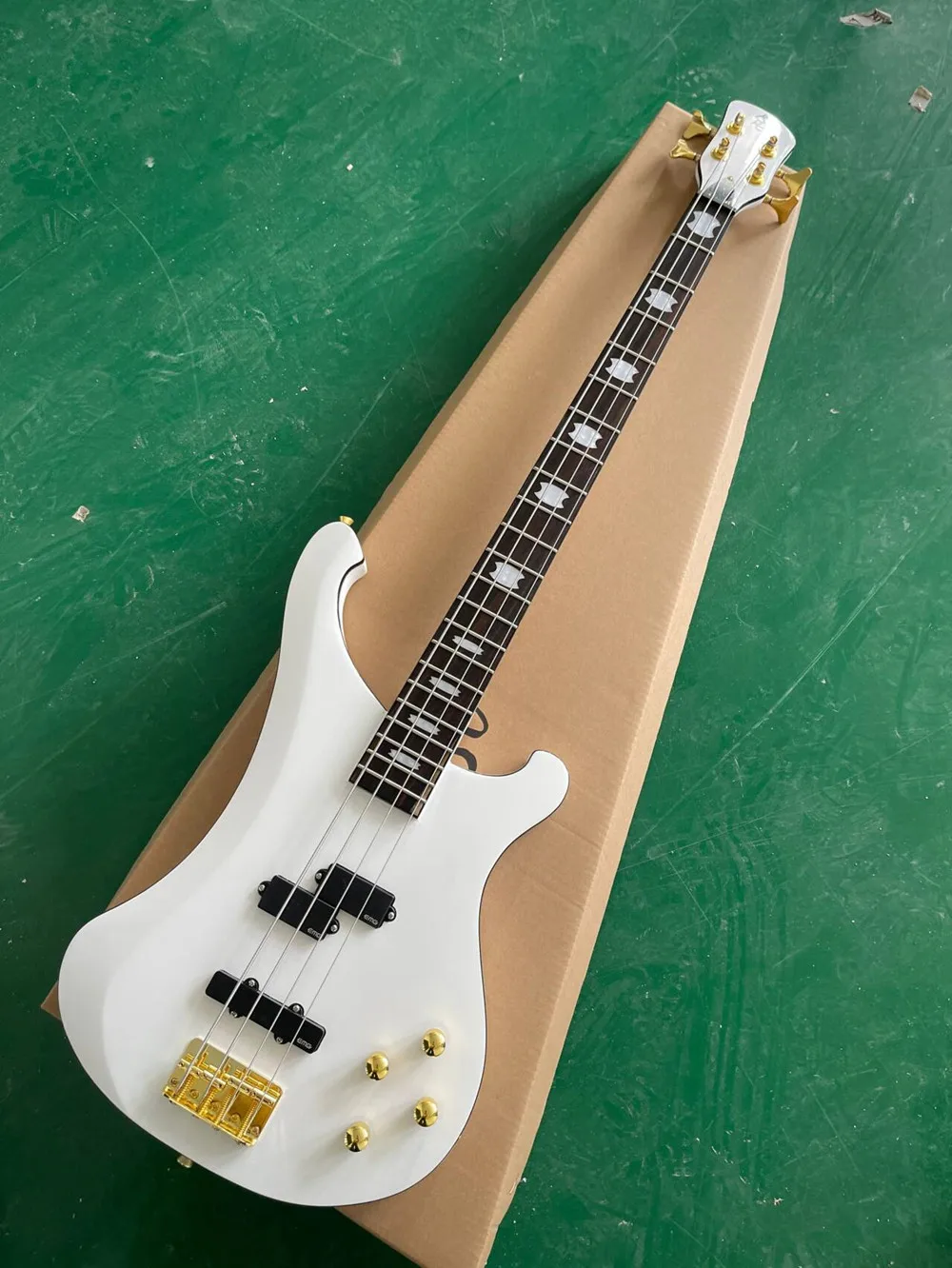 White 4 Strings Electric Bass Guitar with Rosewood Fingerboard, Gold Hardware, Provide Customized Service view 2