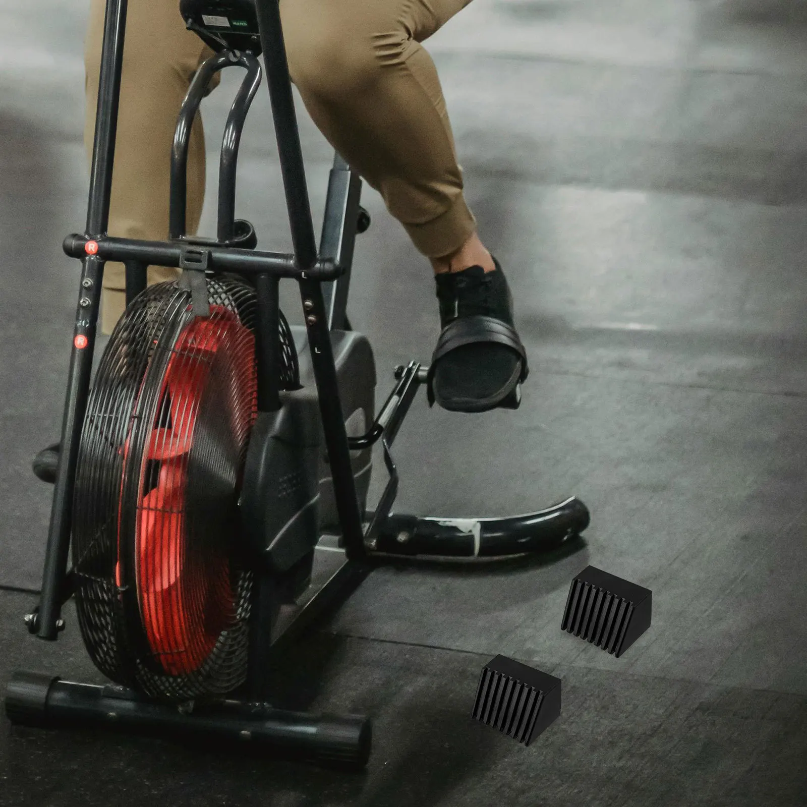 

2Pcs Durable Square End Caps for Furniture and Gym Equipment Antislip Stable Floor Protectors Workout Accessories