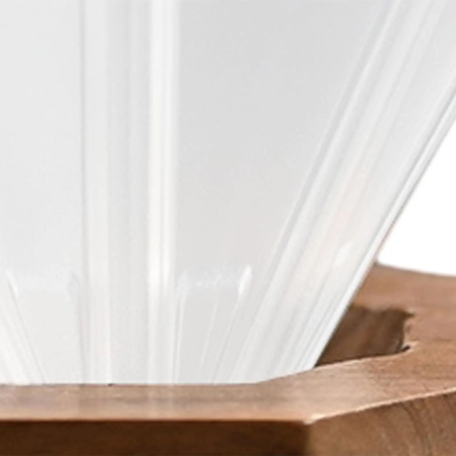 ماكينة صنع القهوة بالتنقيط من خشب الجوز مع كوب قهوة اوريغامي