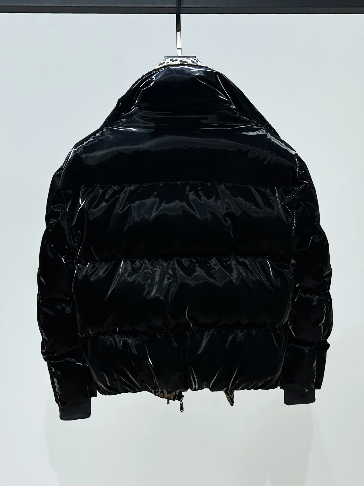 الراقية ليوبارد طباعة الربط فو قطعتين سترات الرجال 2025 شتاء جديد سترات سميكة الدافئة أنيقة طويلة الأكمام شيك السترات