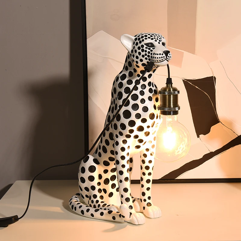 

Light luxury, high end, lucky, leopard, living room, TV cabinet, desktop, ornament, housewarming