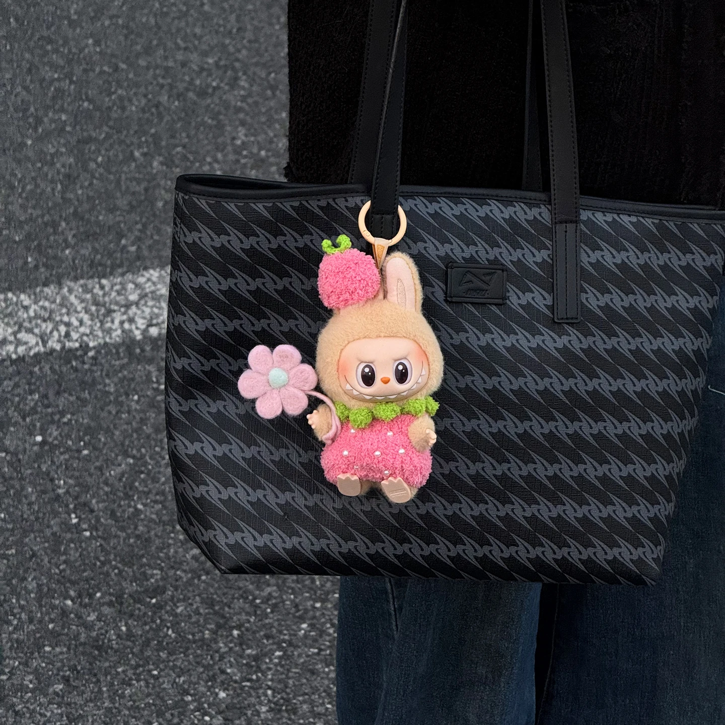 

17cm Labubu Doll Clothes Labubu Sitting Party Macaron Doll Trendy Toy Pendant Strawberry Set