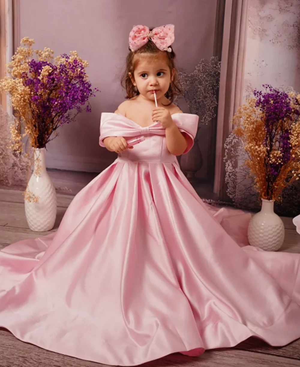 

Princess Classic Strapless A Line Pleat Formal Flower Girl Dress Floor Length Elegant Wedding First Communion Dress Customized