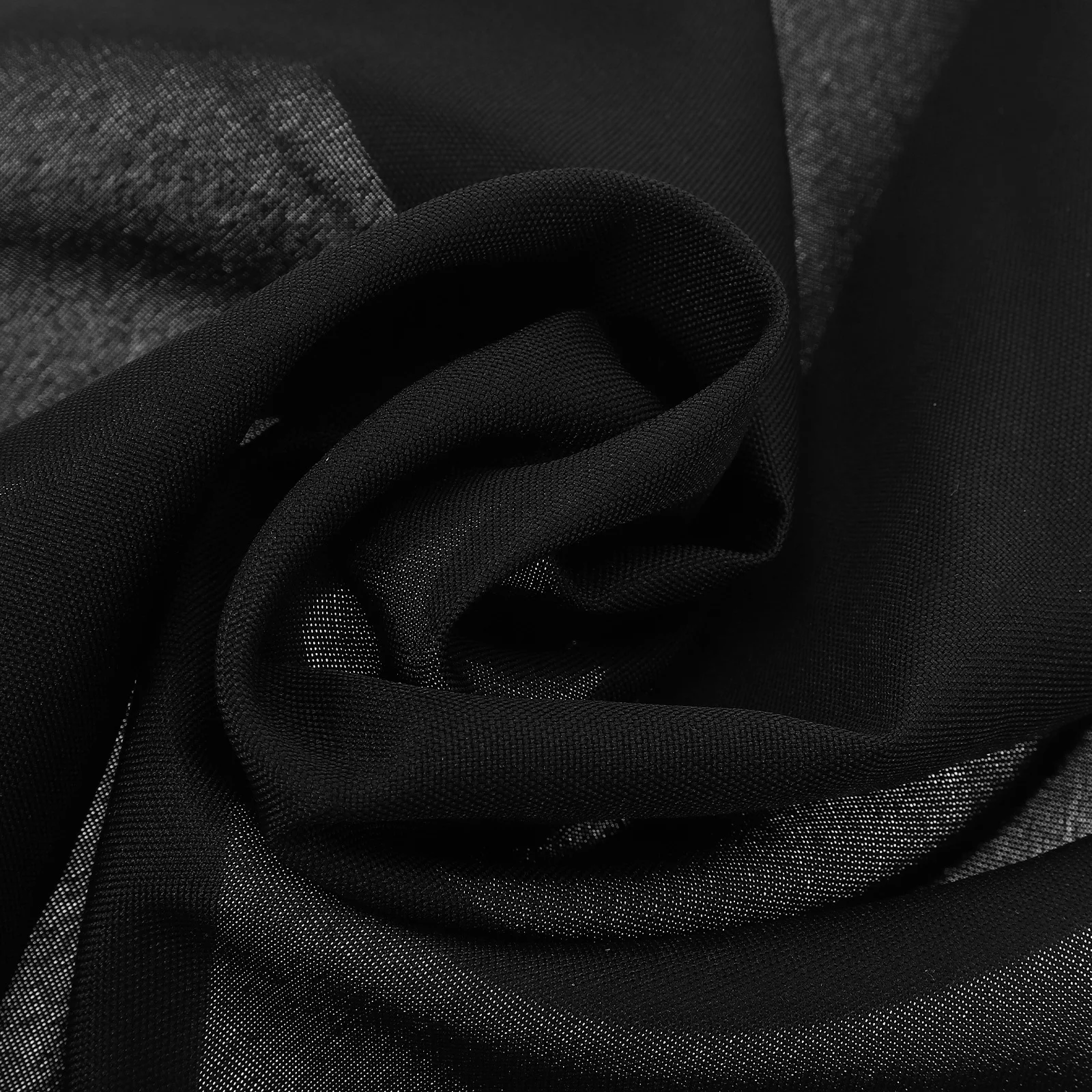 12 قطعة مناديل قماش البوليستر الأسود مقاس 17 × 17 بوصة قابلة لإعادة الاستخدام وقابلة للغسل في العشاء لفندق حفلات الزفاف والولائم