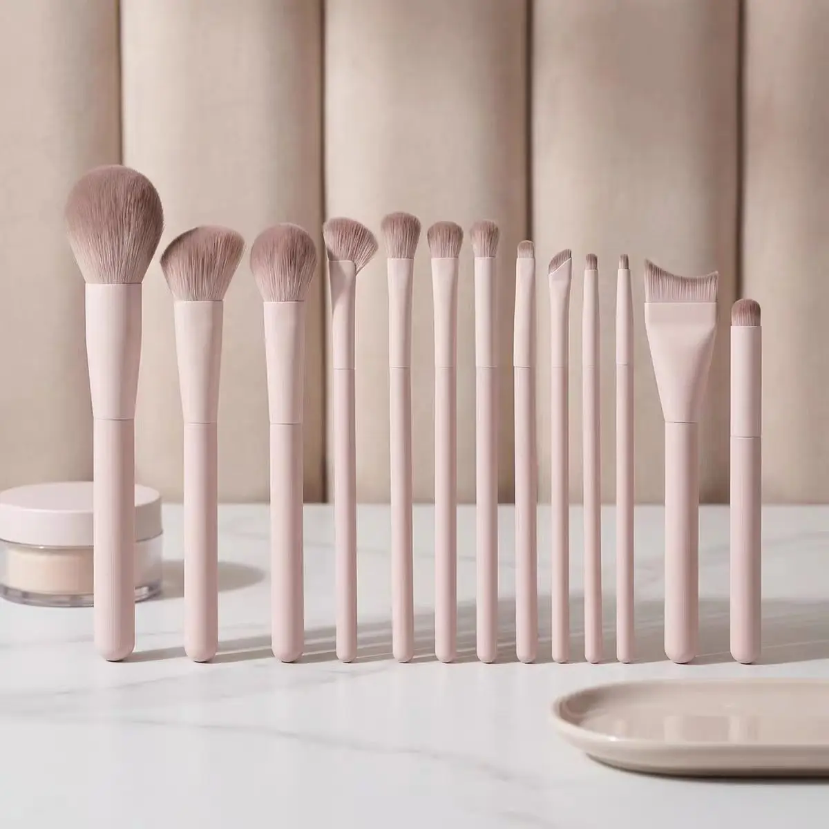 Light Pink Makeup Brush Set - Loose Powder, Foundation, Contouring, Eyeshadow and Nose Shadow Brushes - Professional Makeup Tool