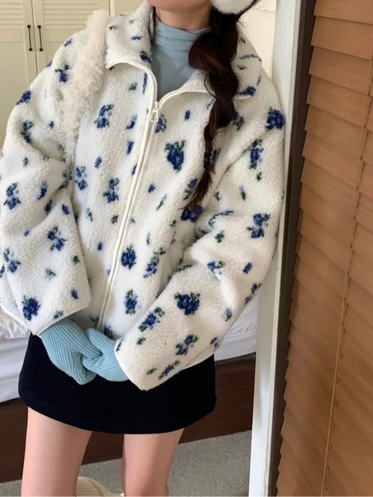 Pelliccia di agnello Jaet da donna sciolto caldo ricamo floreale delicato colore Agel Blo inverno nuovo cappotto in cotone versatile Sle