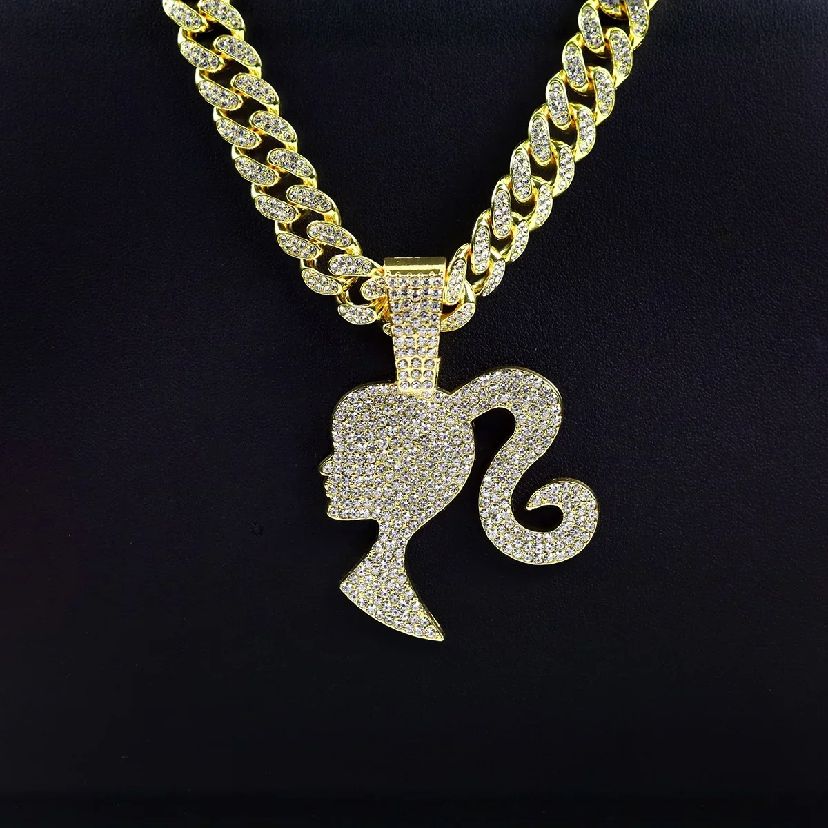 

Uwin Doll Head Pendant Chain Micro Pave Iced Out Cubic Zircon Charms Tennis Ponytail Hip Hop Necklace Jewelry For Gift