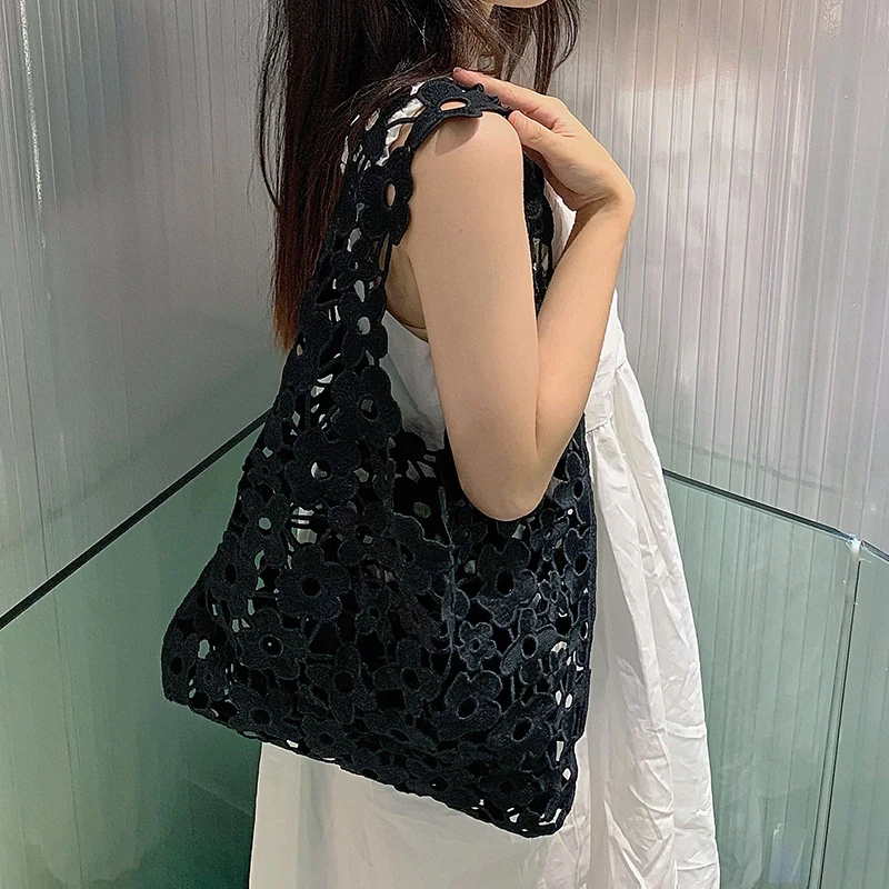 Lace Shoulder Bag 2024Women Summer Fashion Designer Handbags Ladies Hollow Out Flower Solid Color Trendy Composite Crochet Purse