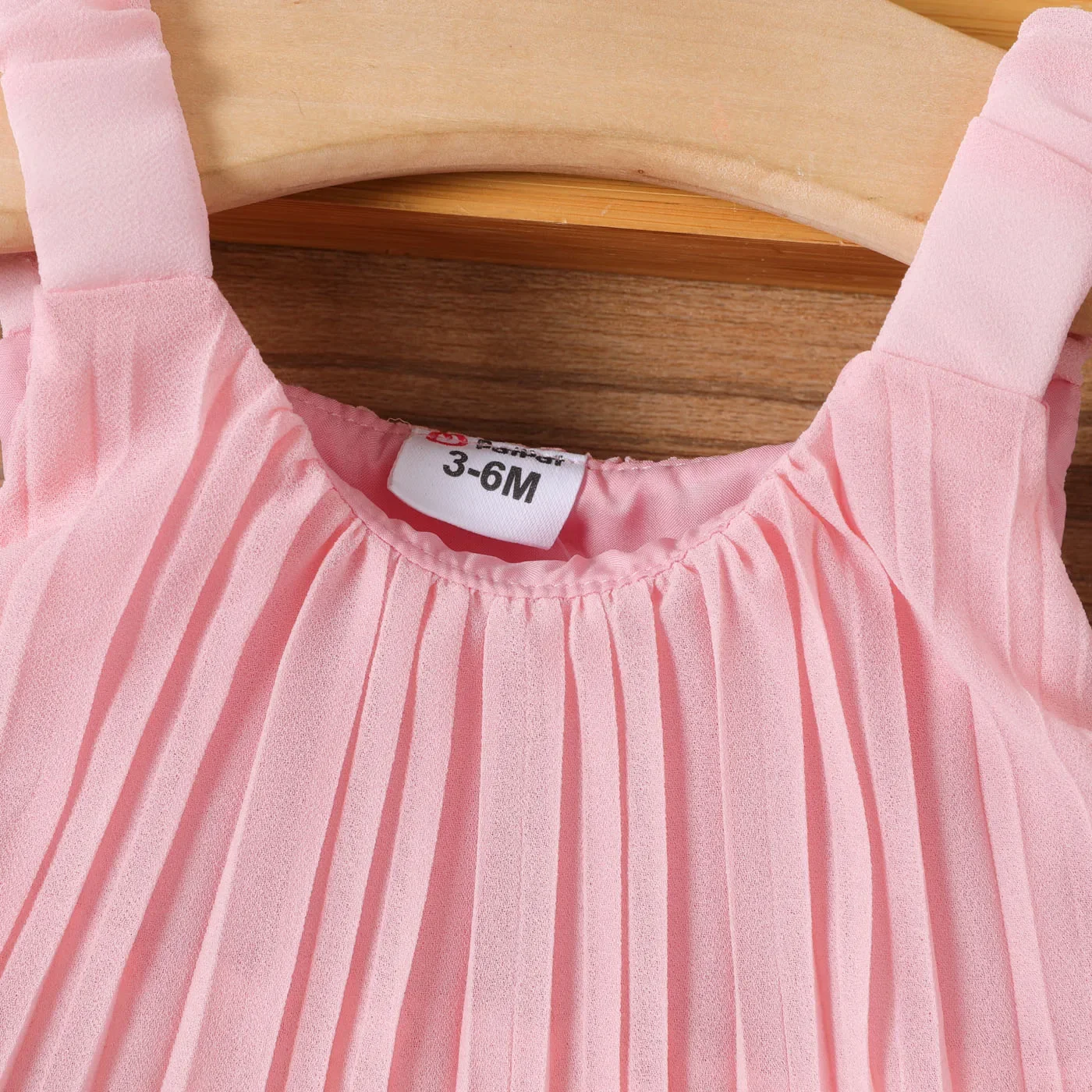 PatPat Baby Girl Pink lattuga Trim abito plissettato a strati Casual/Outdoor dolce tinta unita morbido e confortevole