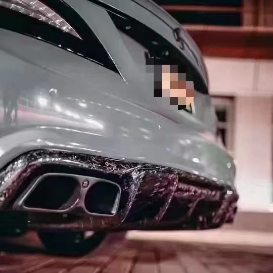 

Задний диффузор из углеродного волокна в стиле R подходит для Benz W218 CLS для классических автозапчастей