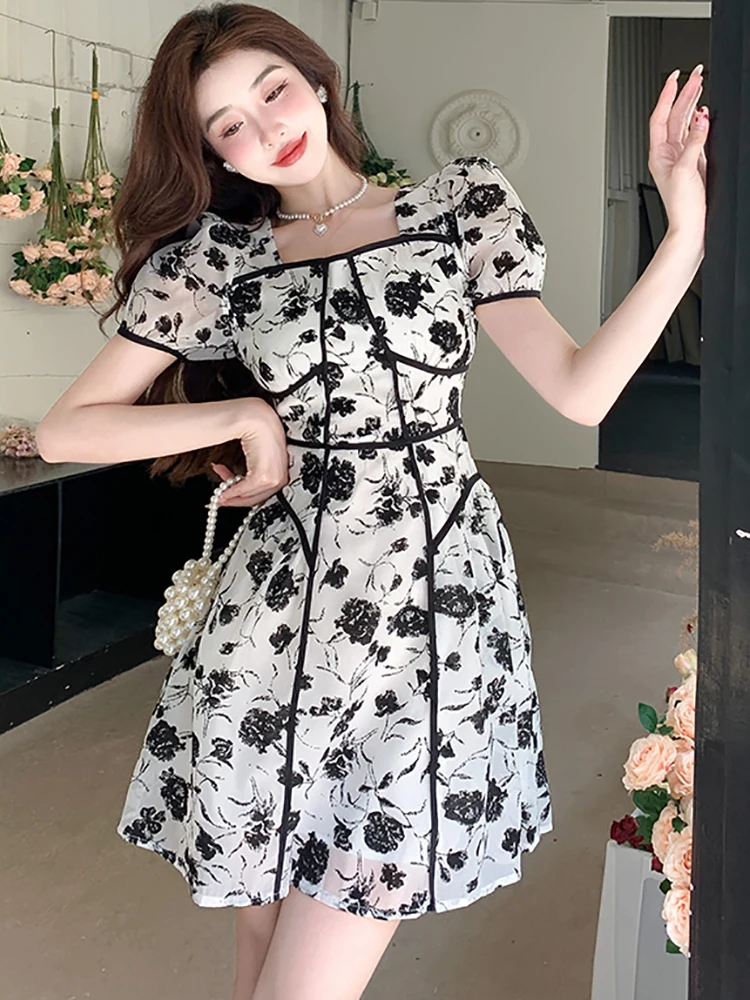 Damesmode Gebloemde Korte Mouwen Vierkante Kraag Kawaii Jurk Zomer Elegante Casual Korte Jurk 2024 Koreaanse Bodycon Feestjurken