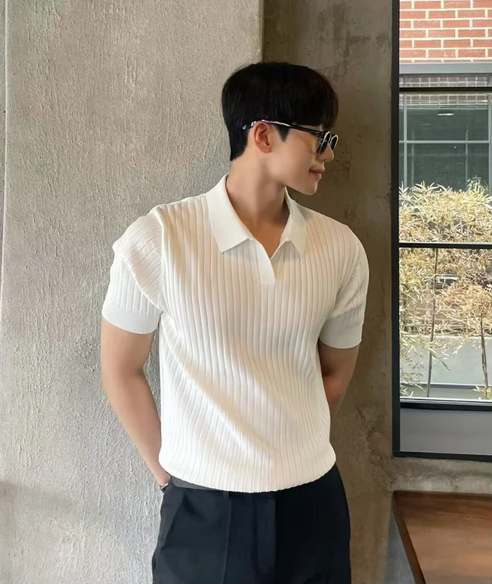 

Lightweight Thin Knitted Ice Silk Men's T-irt ort Sve V-Ne Design Faionable Urban Sle Summer Breathable Slim Fit