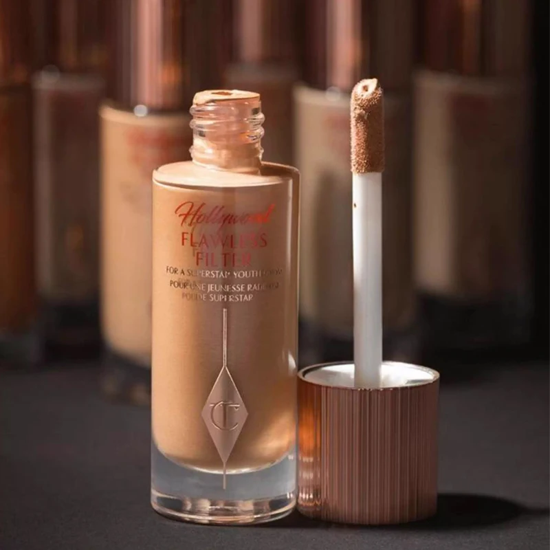 Charlotte Tilbury CT Highlighter Foundation Continuously Texture of The Makeup Hydrating Concealer Brightens Powder Compact - view 2