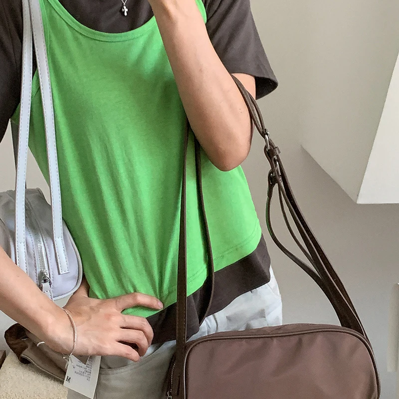 Nylon-Schultertasche, koreanische Damen-Unterarmtasche in Uni-Farbe, minimalistische Vintage-Handtasche mit leichtem Reißverschluss für Pendler. – Detail 6
