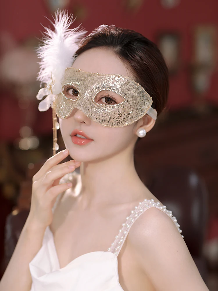 Decorative Masks Golden Veil Mask Half Face Feather Stage Perform Photograph Makeup Ball Party Prop Light Luxury